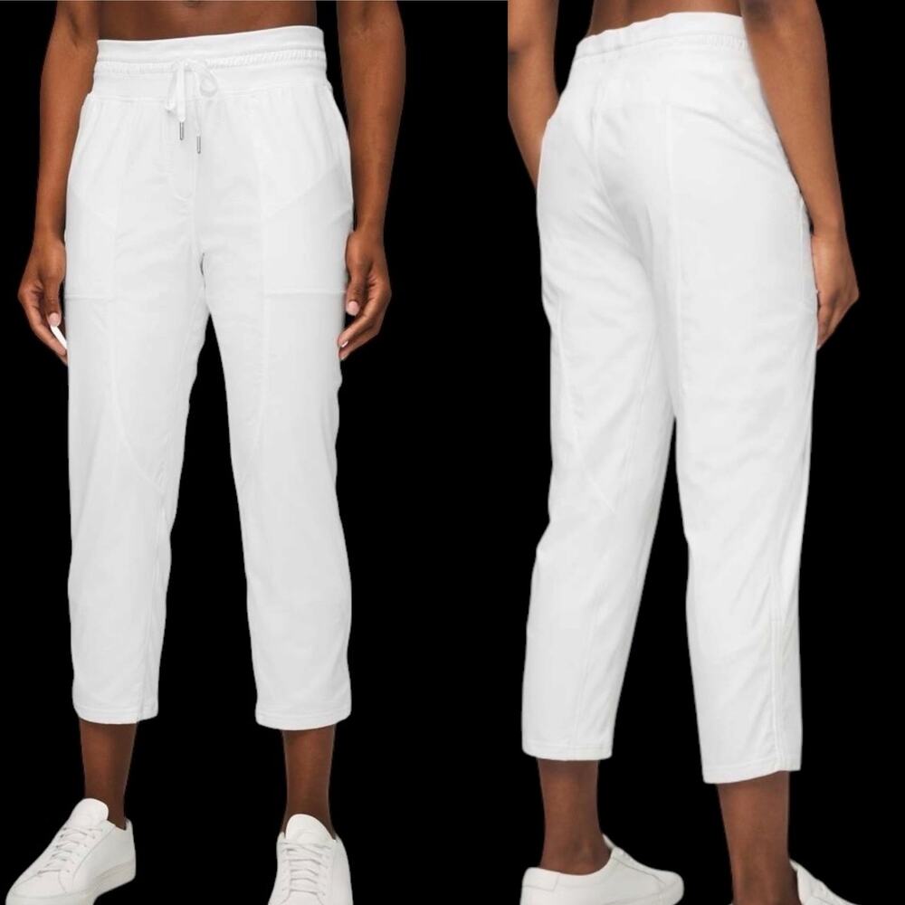 NWOT Lululemon Dance Studio Crop *25" Pants White Size 8